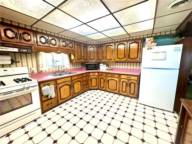 514 Southern Ave, W Kittanning Boro, PA 16201