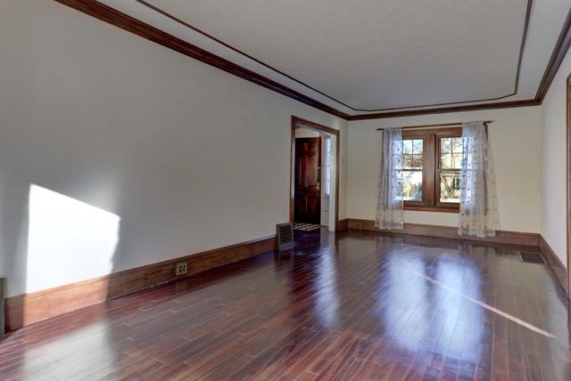 821 W PROSPECT AVENUE, Appleton, WI 54915