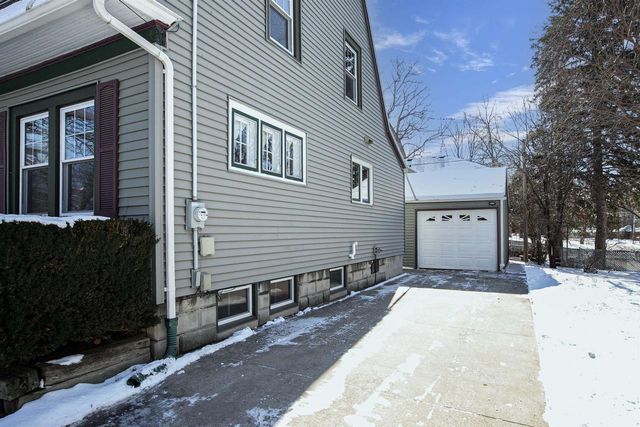 821 W PROSPECT AVENUE, Appleton, WI 54915