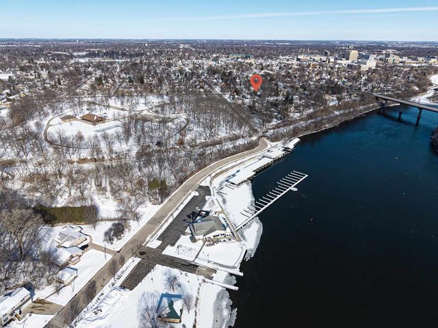 821 W PROSPECT AVENUE, Appleton, WI 54915