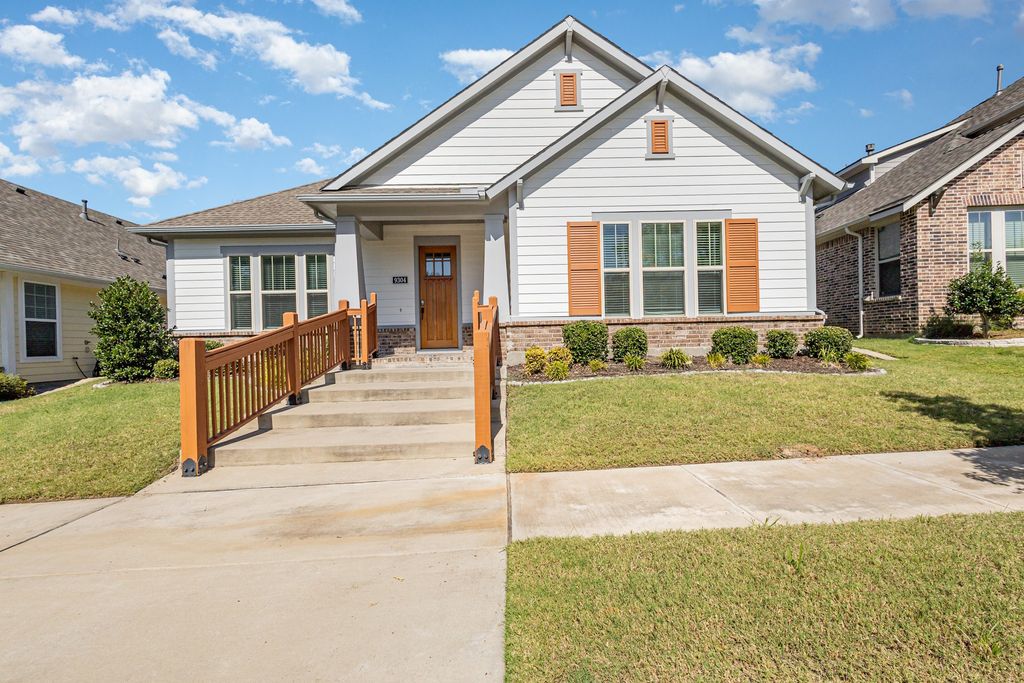 9304 Kessler Drive, Rowlett, TX 75089