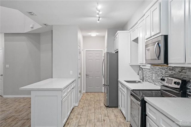 3204 Black Oak Lane, Mission, TX 78573