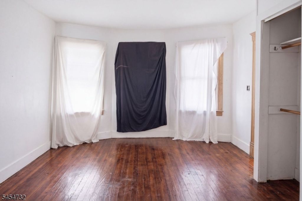 23 W 18Th St, Linden City, NJ 07036 — photo 5