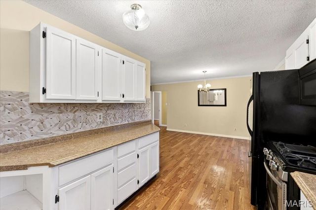 518 Fox Crest Drive, Hazelwood, MO 63042