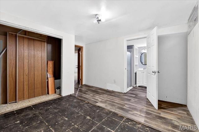 518 Fox Crest Drive, Hazelwood, MO 63042