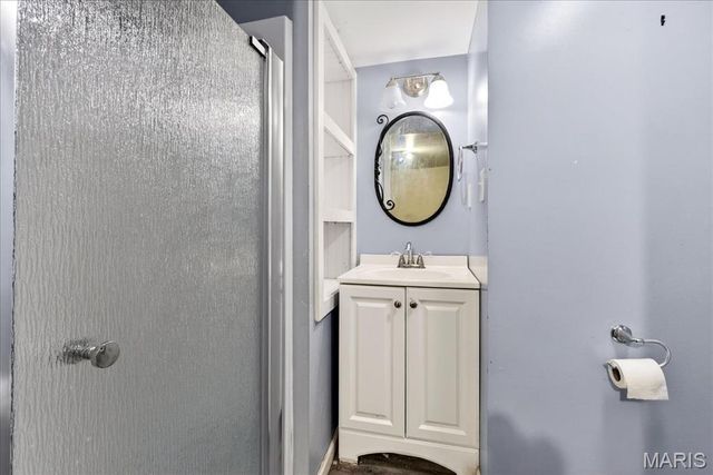 518 Fox Crest Drive, Hazelwood, MO 63042