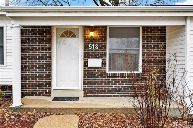 518 Fox Crest Drive, Hazelwood, MO 63042