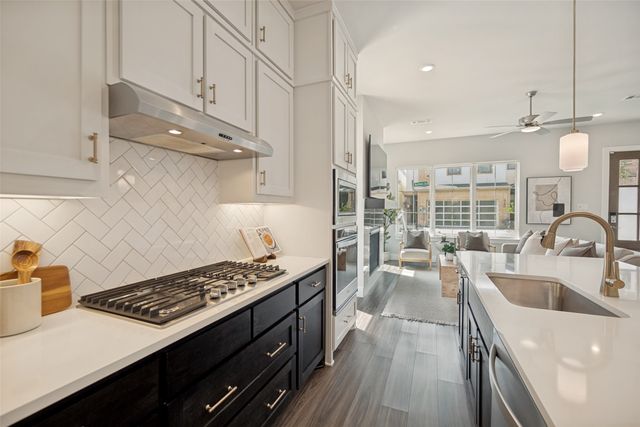 8218 Manoa Drive, Dallas, TX 75231