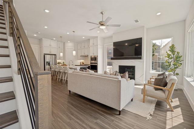 8218 Manoa Drive, Dallas, TX 75231