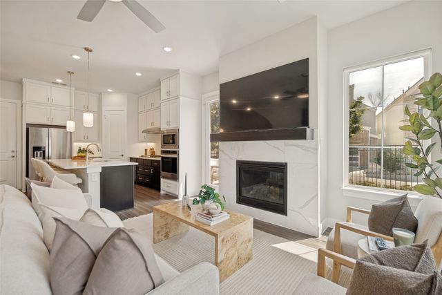 8218 Manoa Drive, Dallas, TX 75231