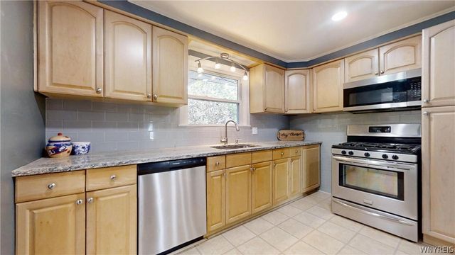 163 Park Forest Drive, Amherst, NY 14221