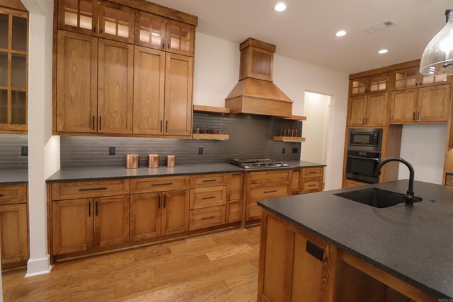 3053 Avilla Manor Trail, Alexander, AR 72002