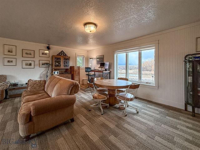 5 Rocky Reef Road, Great Falls, MT 59443