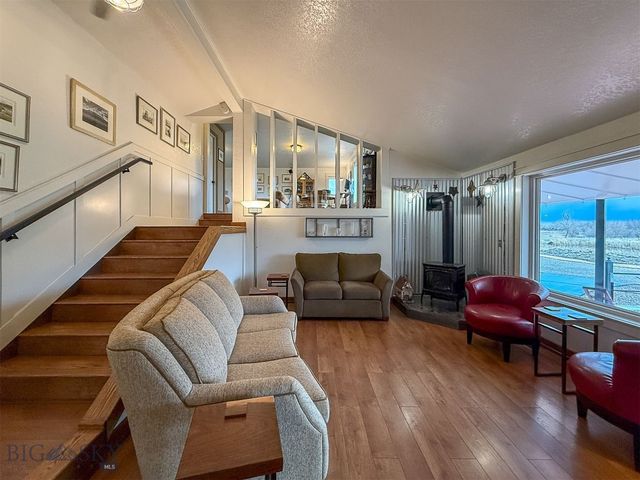 5 Rocky Reef Road, Great Falls, MT 59443