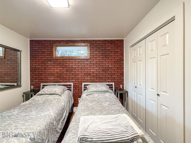 5 Rocky Reef Road, Great Falls, MT 59443