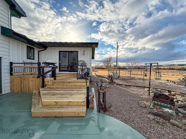 5 Rocky Reef Road, Great Falls, MT 59443