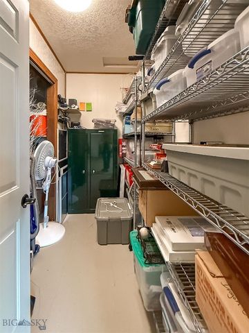 5 Rocky Reef Road, Great Falls, MT 59443