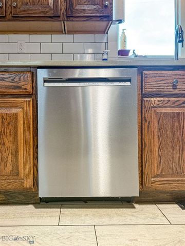 5 Rocky Reef Road, Great Falls, MT 59443