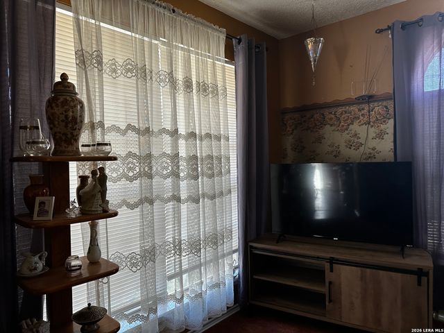 238 Bristol, San Antonio, TX 78214