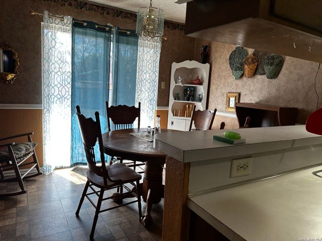 238 Bristol, San Antonio, TX 78214