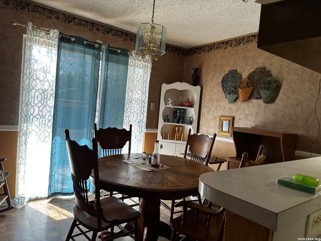 238 Bristol, San Antonio, TX 78214