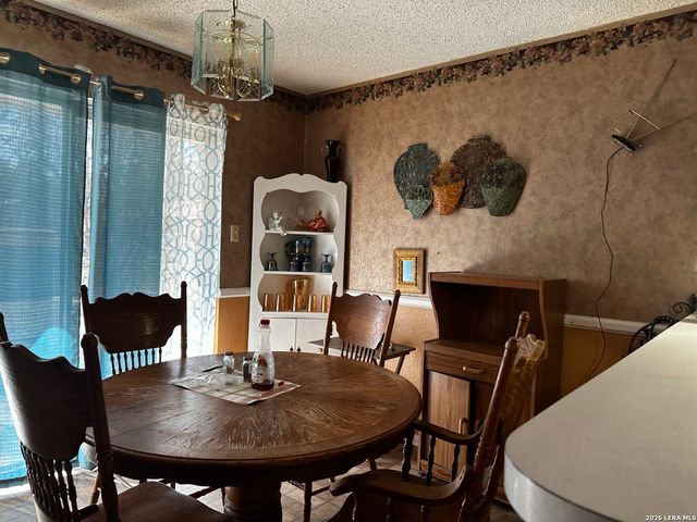 238 Bristol, San Antonio, TX 78214