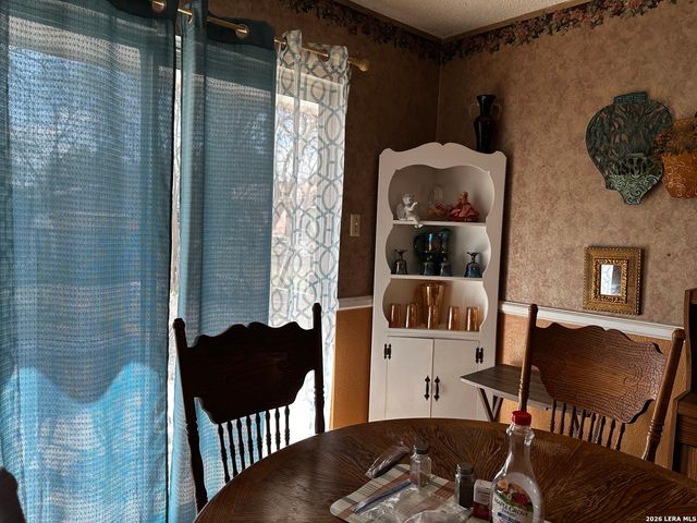 238 Bristol, San Antonio, TX 78214