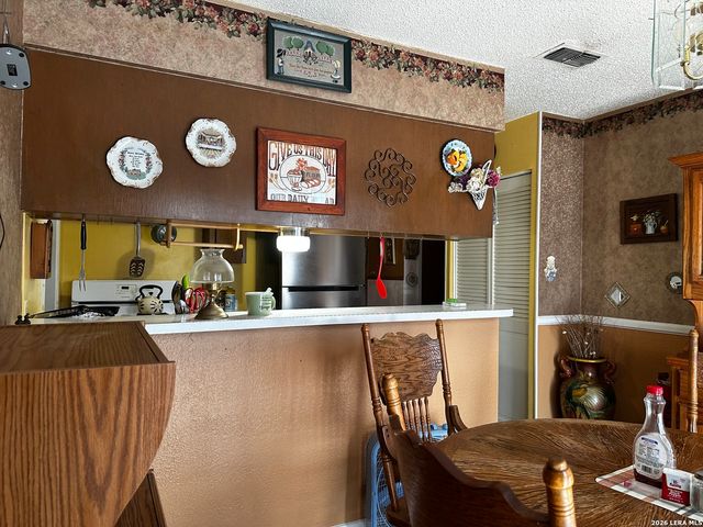 238 Bristol, San Antonio, TX 78214