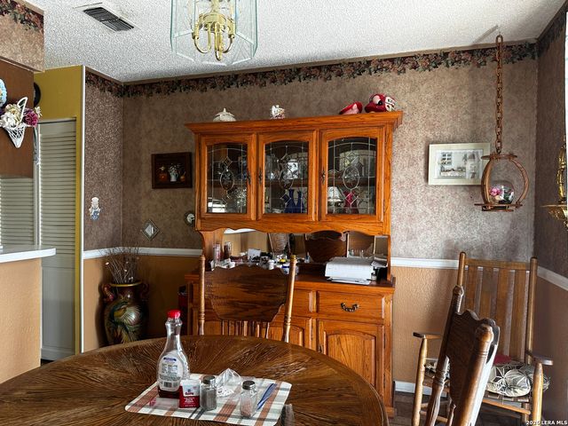 238 Bristol, San Antonio, TX 78214