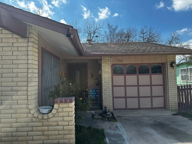 238 Bristol, San Antonio, TX 78214