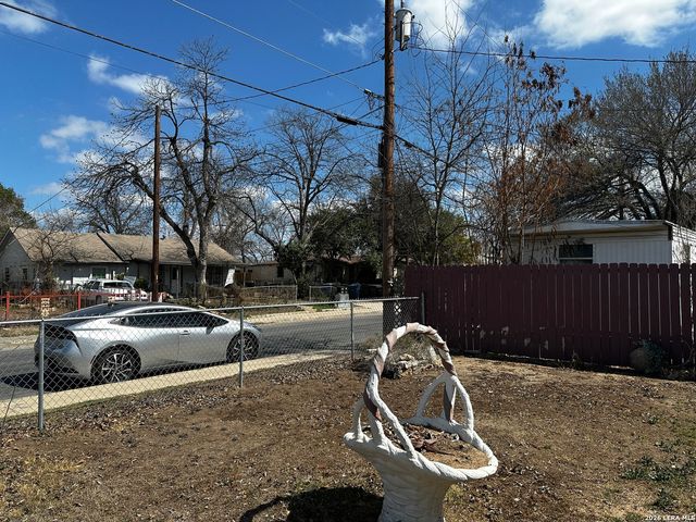 238 Bristol, San Antonio, TX 78214