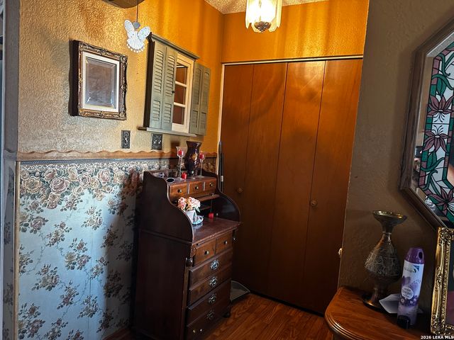 238 Bristol, San Antonio, TX 78214