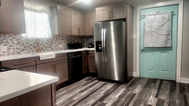 13331 S Calumet Avenue, Chicago, IL 60827