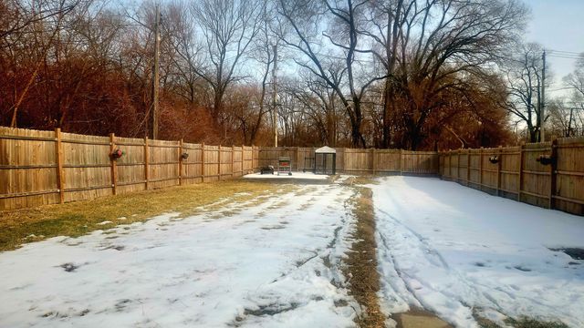 13331 S Calumet Avenue, Chicago, IL 60827