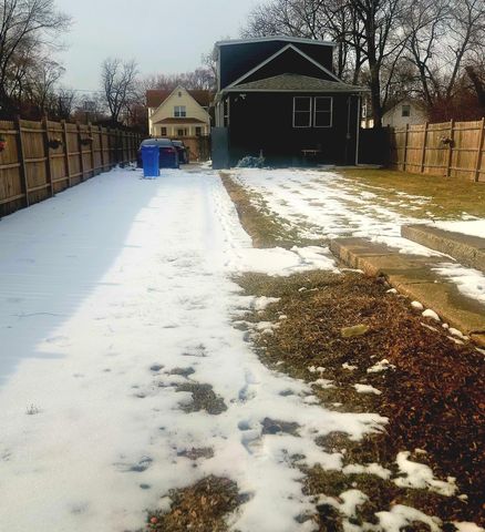 13331 S Calumet Avenue, Chicago, IL 60827