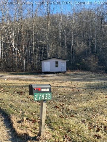 27832 Ripley Road, Mount Alto, WV 25264