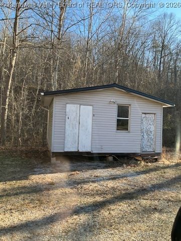 27832 Ripley Road, Mount Alto, WV 25264