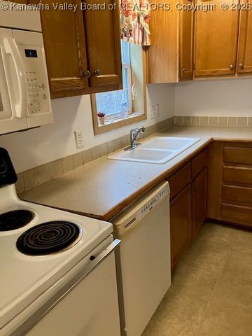 27832 Ripley Road, Mount Alto, WV 25264