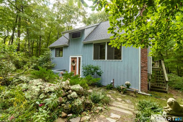 882 Moose Hill Road, Guilford, CT 06437