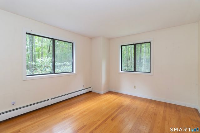 882 Moose Hill Road, Guilford, CT 06437