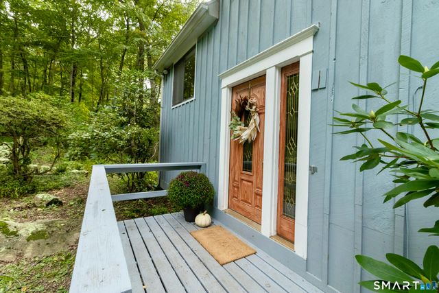 882 Moose Hill Road, Guilford, CT 06437