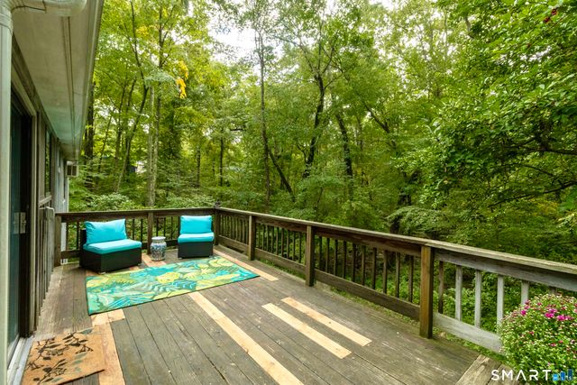 882 Moose Hill Road, Guilford, CT 06437