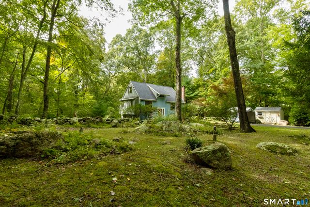 882 Moose Hill Road, Guilford, CT 06437