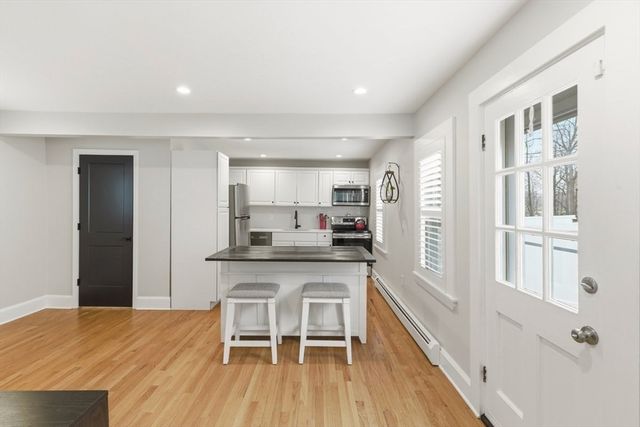 10 Sassamon St, Canton, MA 02021