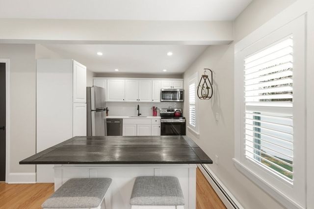 10 Sassamon St, Canton, MA 02021