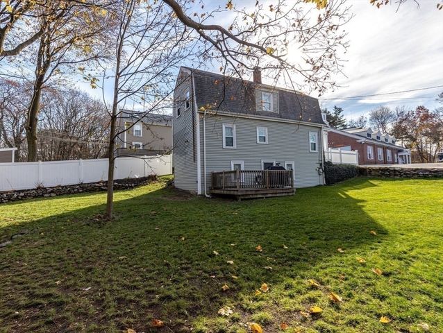 10 Sassamon St, Canton, MA 02021