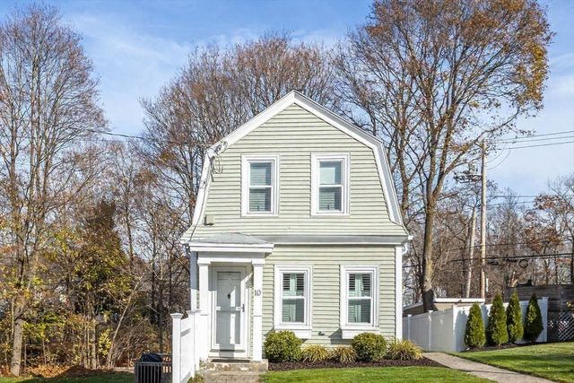 10 Sassamon St, Canton, MA 02021