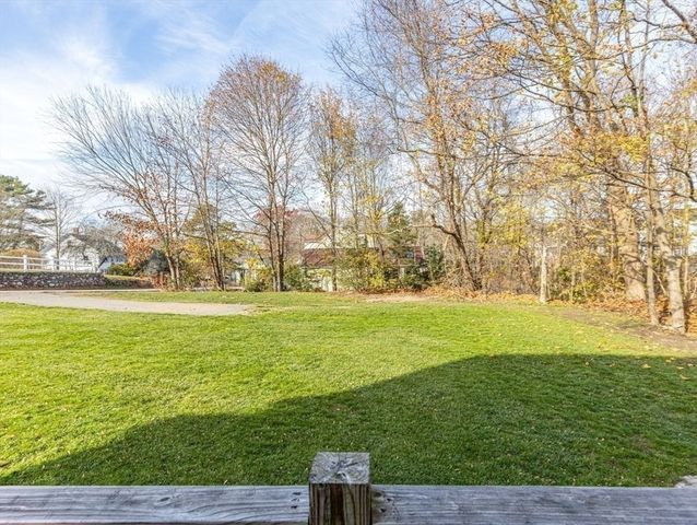 10 Sassamon St, Canton, MA 02021