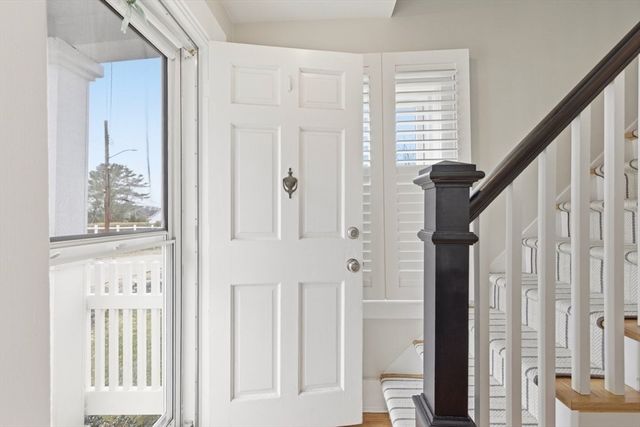 10 Sassamon St, Canton, MA 02021