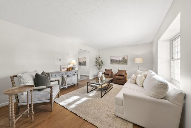 3280 River Place Drive, Columbus, OH 43221